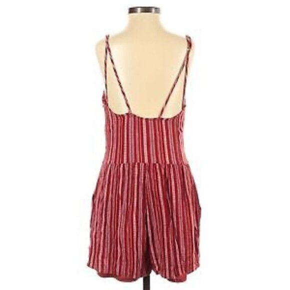 One Clothing Chevron Striped Romper Red White Shorts V-neck Women’s Size Large - Picture 11 of 11